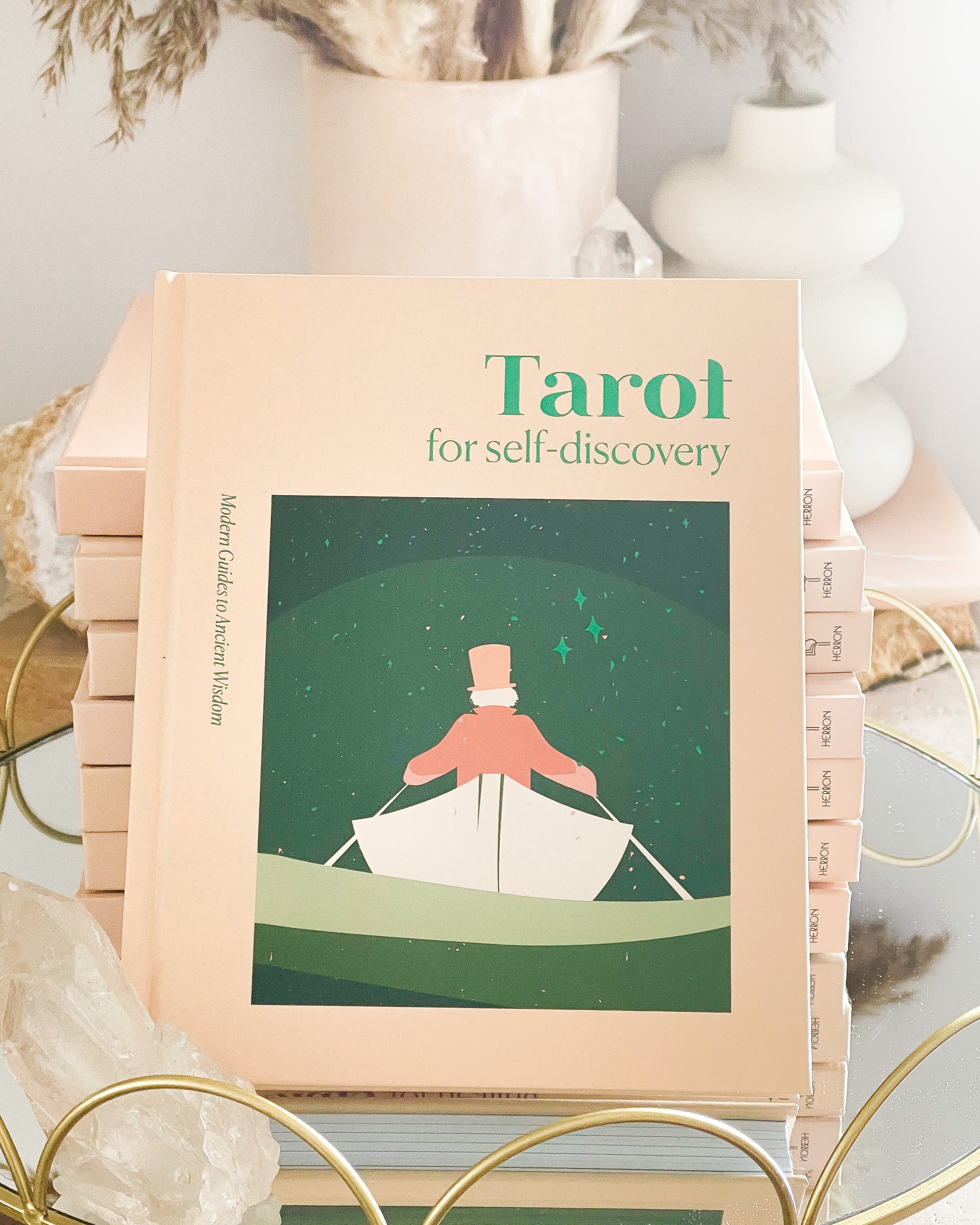 Tarot for self-discovery // Book // Guidance + Magic + Self-discovery