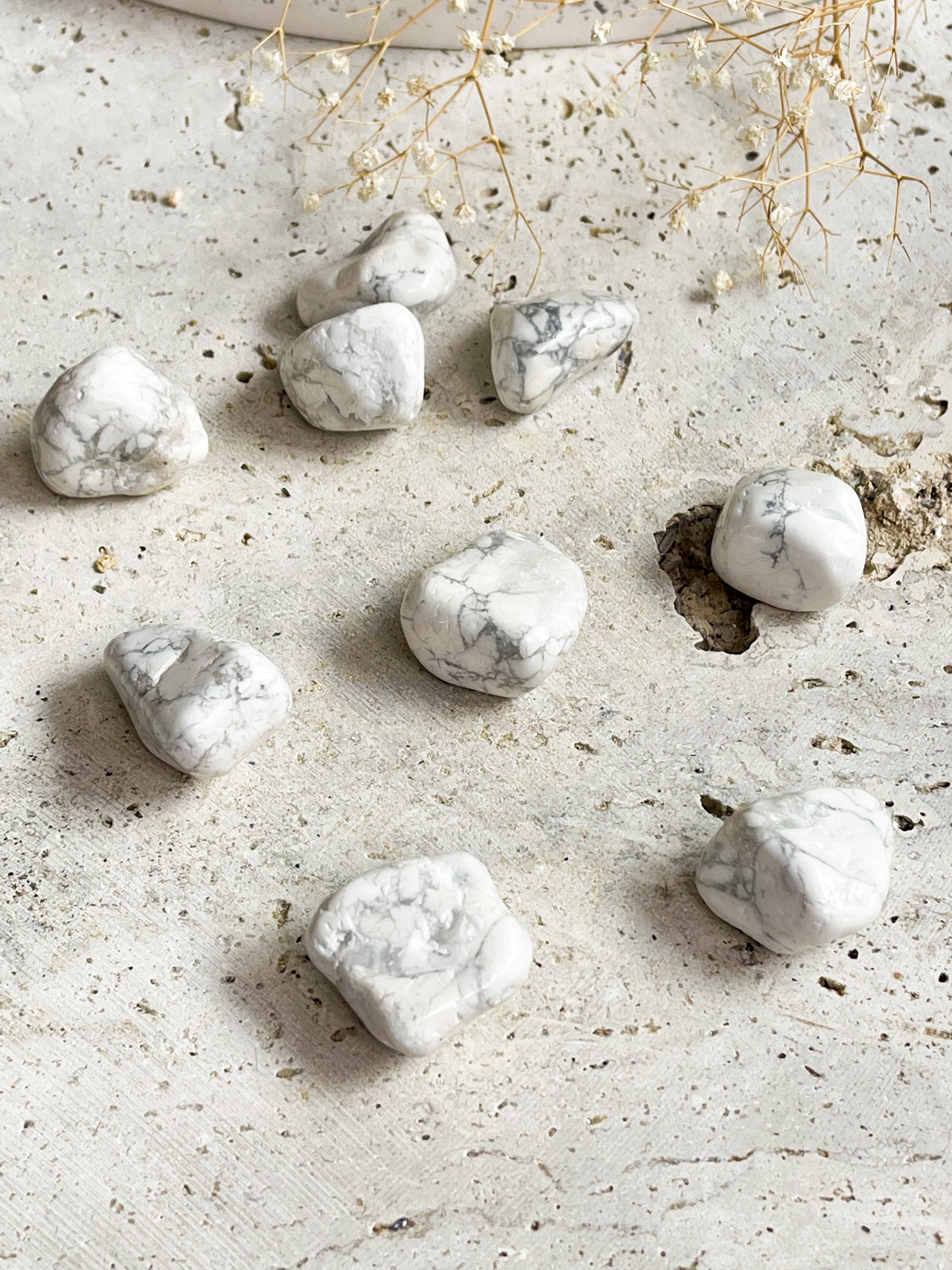 Howlite Tumbled // Large // Peace + Clarity + Calming